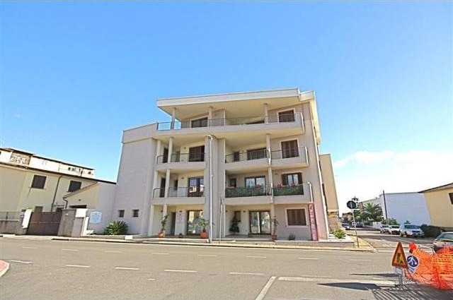 3 Bedrooms - Attic - For Sale