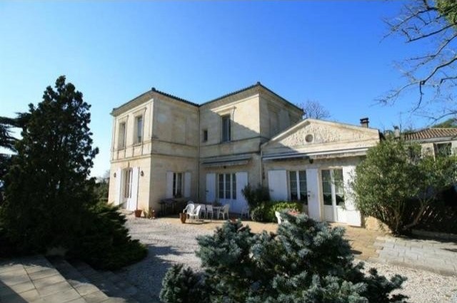 9 bedroom House For Sale: 33000 BORDEAUX