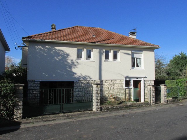 Detached House With Sous-Sol And Garden