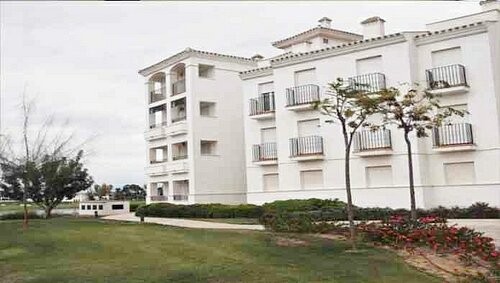 EXCELLENT VALUE- 2 BED GOLF APARTMENT - 2