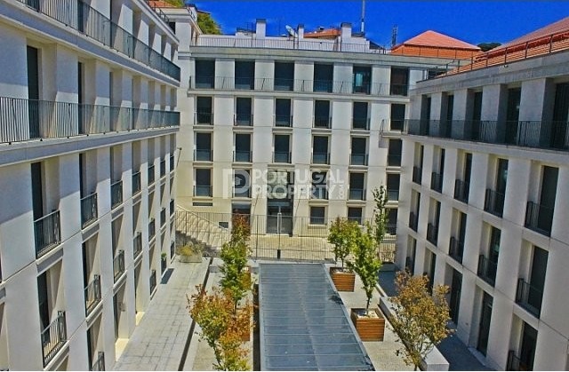 Beautiful 2 Bedroom Apartment In The..