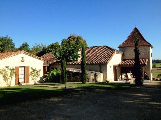 7 Bedroom Country House For Sale - 2