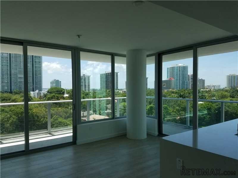 3 bedroom Flat For Sale: 1600 SW 1 Ave.. - 2