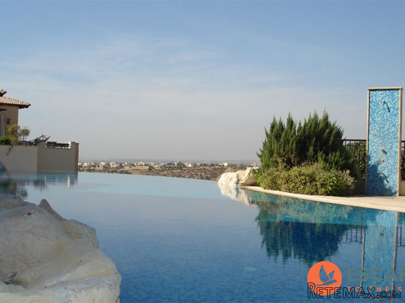 Luxury Apartment - Zephyros Village