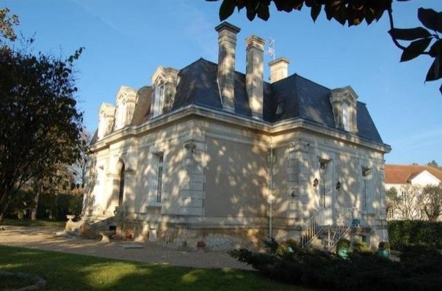 4 bedroom House For Sale: 16390 CHARENTE