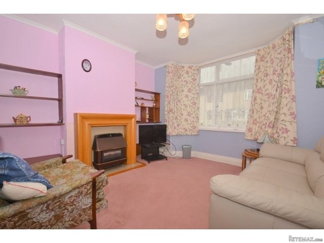 2 bedroom house in Minster On Sea.. - 2