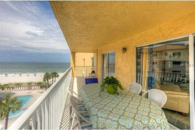 3 bedroom Property For Sale: 18500 GULF..