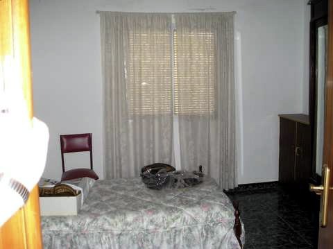 Town House - This ideally located house.. - 2