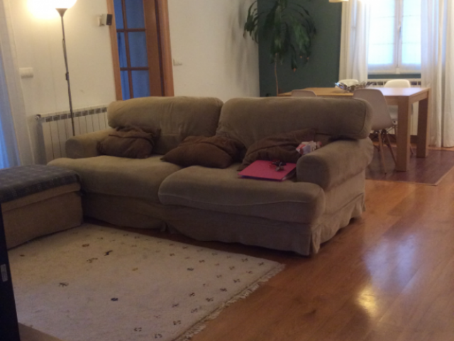 3 Bedroom Apartment 10 Minute Walk To.. - 2