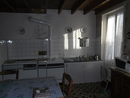 Lovely country property with garden - 2