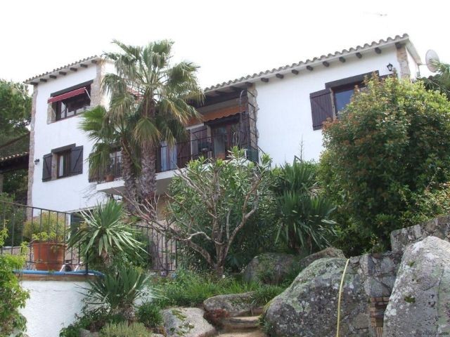 4 Bedrooms - Detached Villa - Girona -..