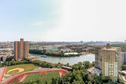 1 bedroom Apartment For Sale: 555..