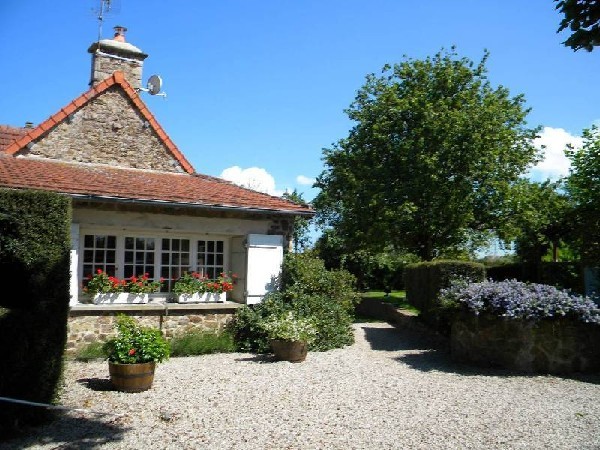 Lovely 2 Bed Cottage - 2
