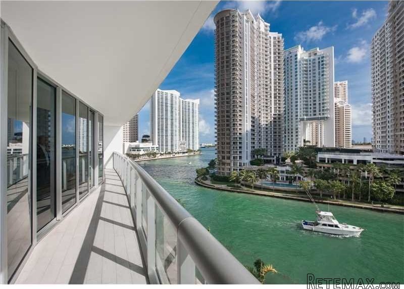 2 bedroom Flat For Sale: 495 Brickell.. - 2