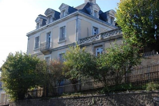 10 bedroom House For Sale: 86440..