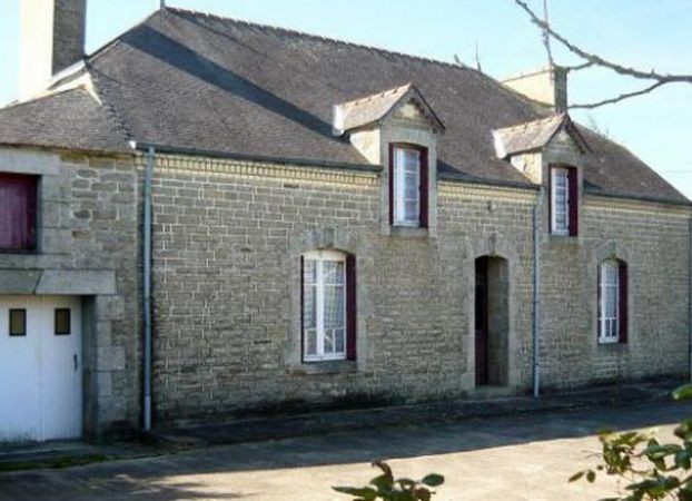 Rural House With Very Good Potential
