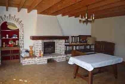 Property to renovate with outbuilding.. - 2