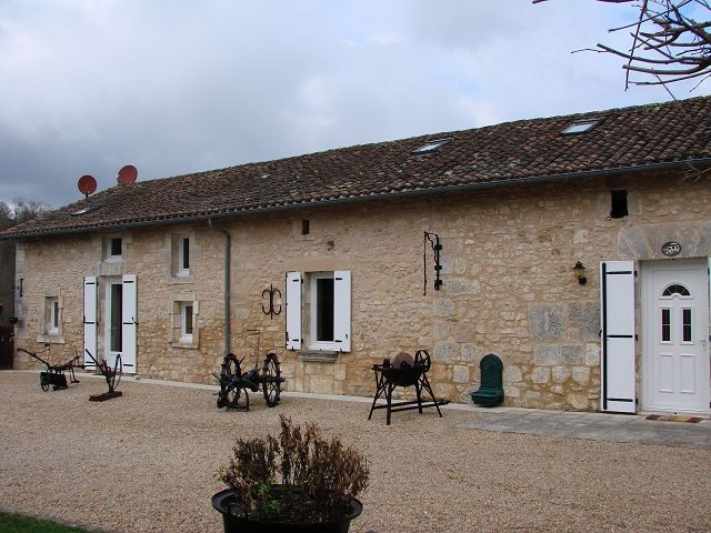 Vente Maison St Pierre De Cole - 2