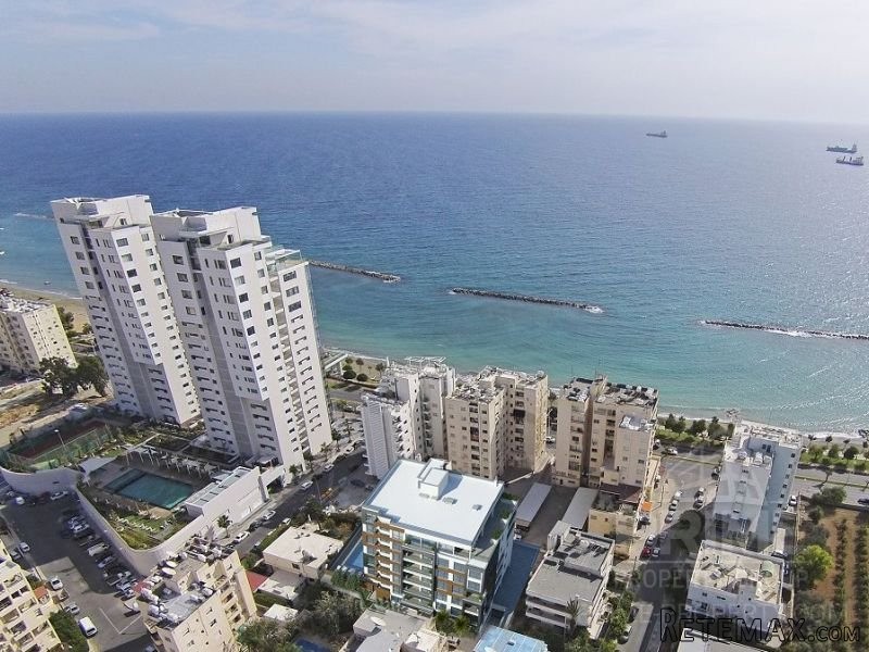 6 Bedrooms - Business Or Investment -..