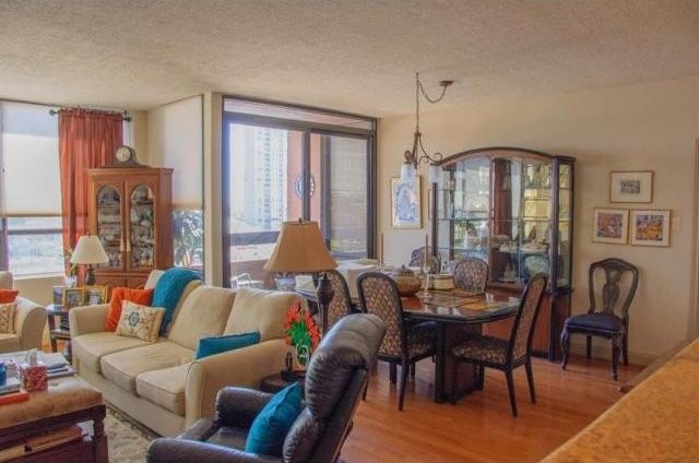 2 bedroom Apartment For Sale: 5150.. - 2