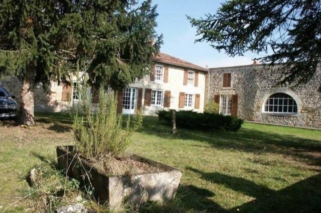 3 bedroom Character For Sale: 86340 15..