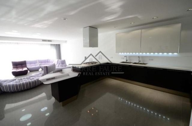 Apartment - Ta' Xbiex - 2