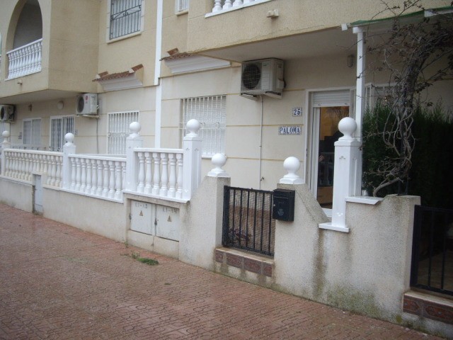 Ground Floor 2 Bedroom Apartment In Los..