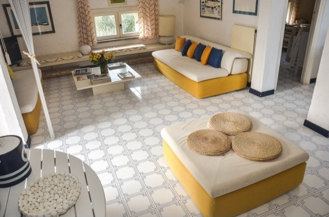 1 Bedroom - Apartment - For Sale