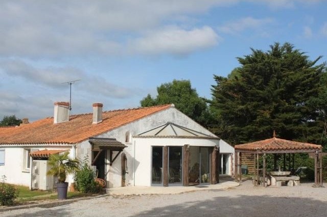 Converted Stone Barn Within Walking..