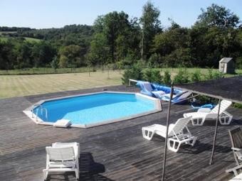 This Bungalow Built In 2007 With A Pool.. - 2