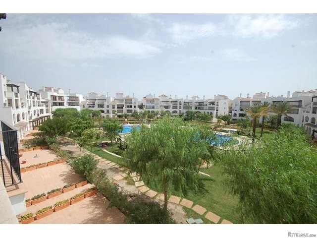 2 bedroom Apartment For Sale: 2nd..