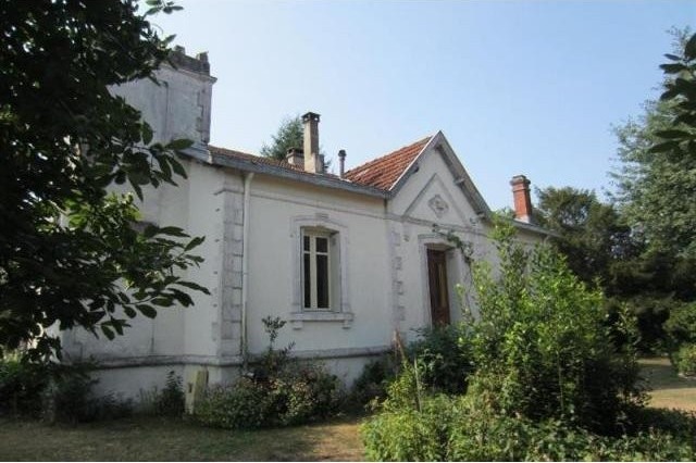 4 bedroom Character For Sale: 40630..