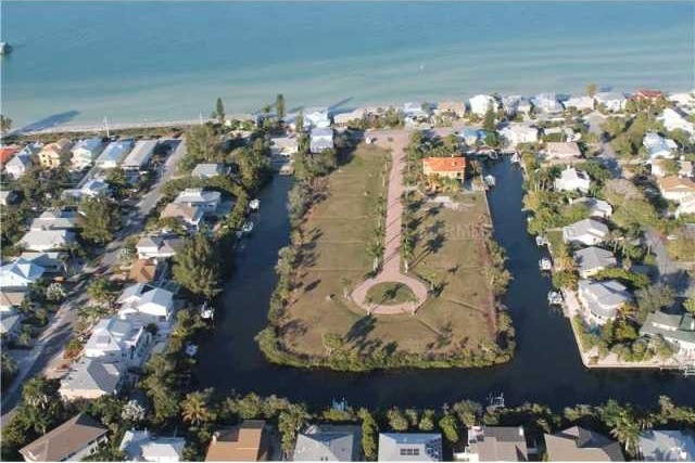 Land For Sale: 401 S Bay Blvd, Anna..