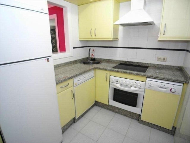 Apartment - Situated beachside in.. - 2