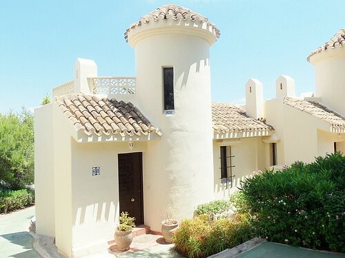 EXCLUSIVE LOCATION 2 BED VILLA