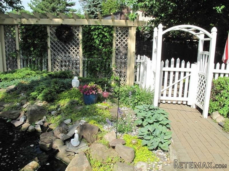 5 bedroom Flat For Sale: 32 Sherow Road.. - 2