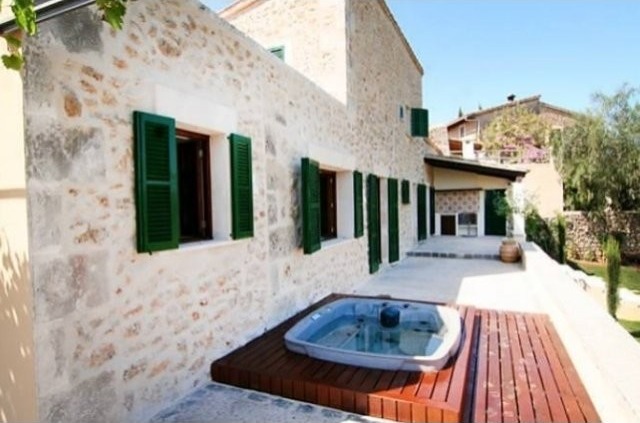 Beautiful Reformed Finca With Mountains..