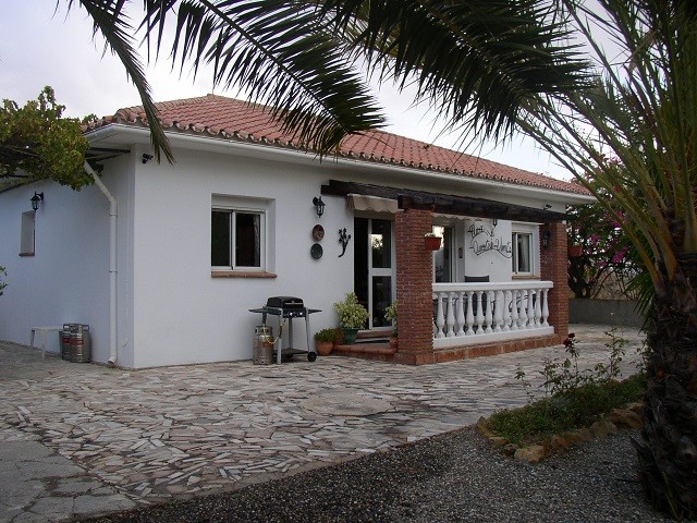Villa - An immaculately presented..