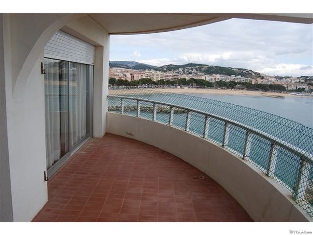 4 Bedrooms - Apartment - Girona - For..