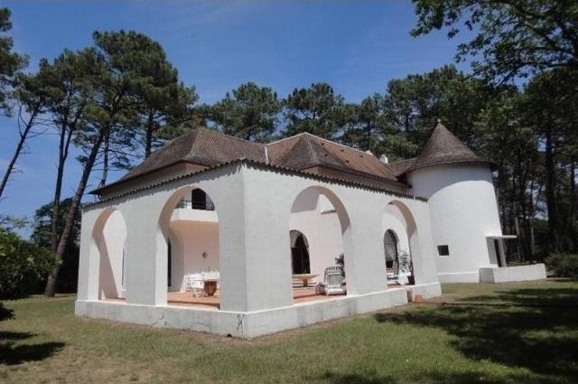 6 bedroom House For Sale: 33000 BORDEAUX - 2