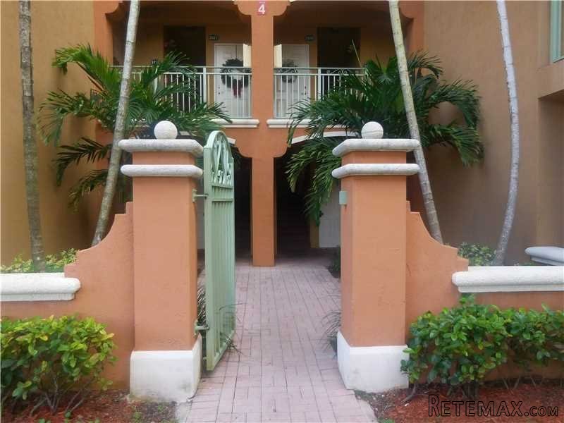 3 bedroom Flat For Sale: 6520 NW 114th.. - 2