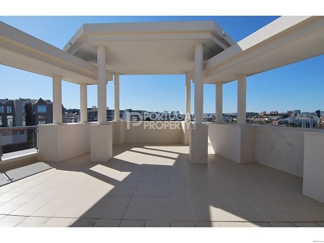 Luxury Lisbon City Center Penthouse - 2