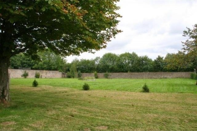10 bedroom Castle For Sale: 85700.. - 2