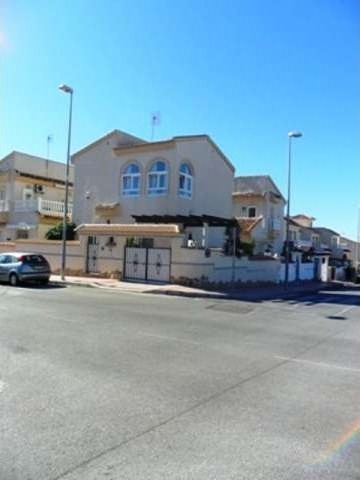 4 Bedroom Detached villa in Quesada - 2
