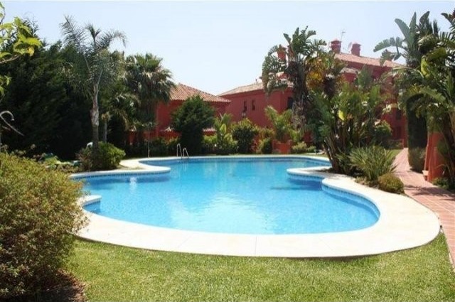 APARTMENT FOR SALE IN CALAHONDA