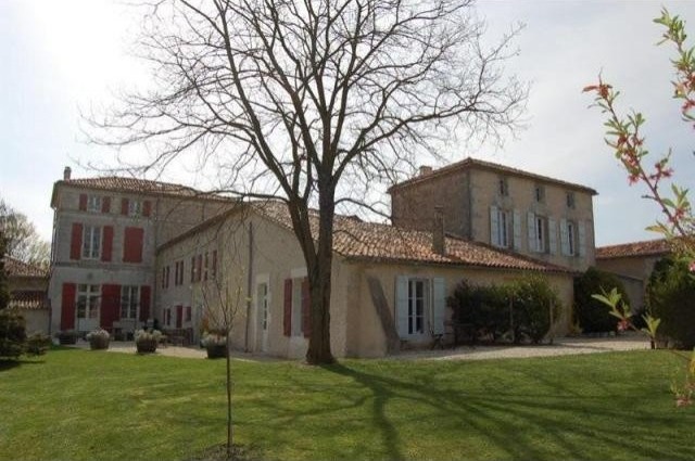 11 bedroom House For Sale: 16000.. - 2