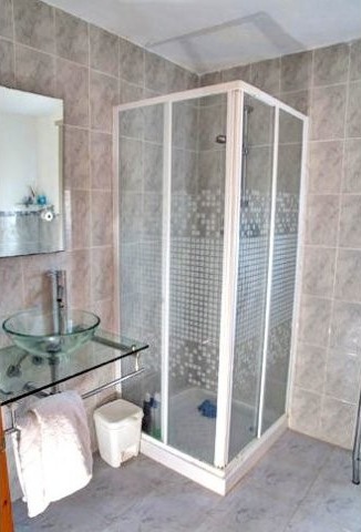 Fantastic 4 Bed Villa in Ontinyent - 2