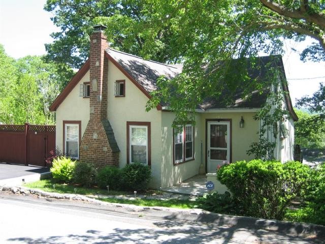 2 bedroom Residence For Sale: Lake..