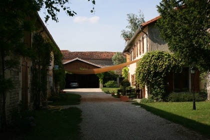 Magnificent renovated farmhouse with.. - 2
