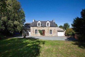 4 Bed Stone Built Property, Nice Plot